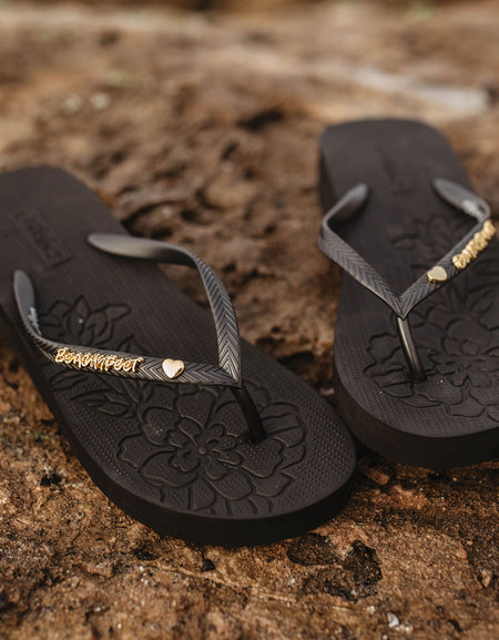 BeachyFeet® Flamencos - Olivia Valere