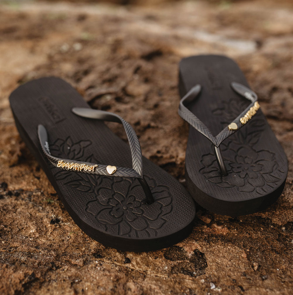 BeachyFeet® Flamencos - Olivia Valere